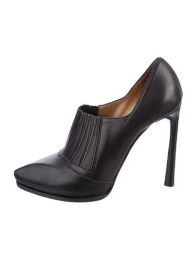 Pre-owned Lanvin Leather Pumps In Black