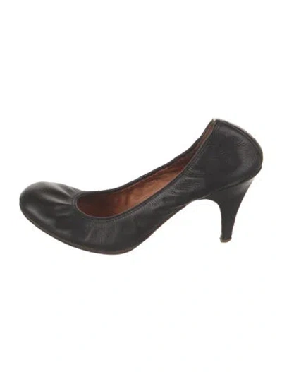 Pre-owned Lanvin Leather Pumps In Black