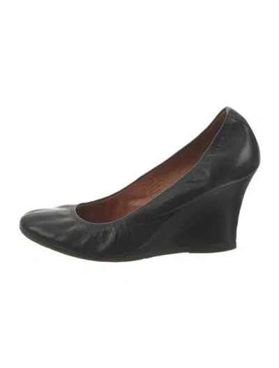 Pre-owned Lanvin Leather Pumps In Black