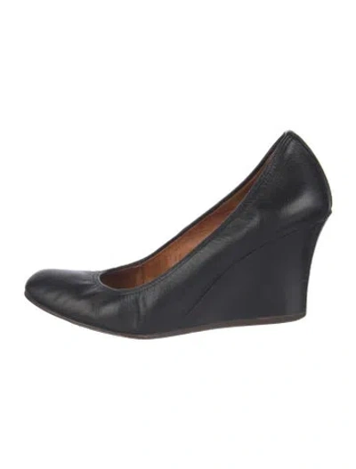 Pre-owned Lanvin Leather Pumps In Black