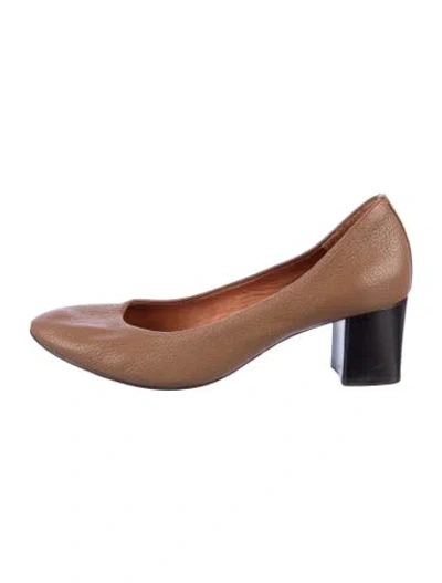 Pre-owned Lanvin Leather Pumps In Brown