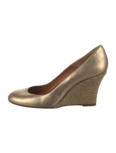 Pre-owned Lanvin Leather Pumps In Gold