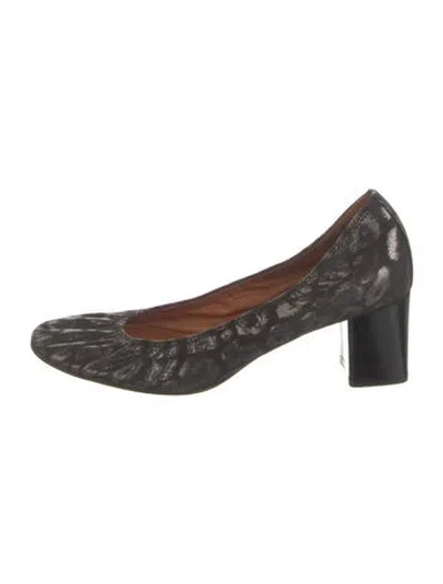 Pre-owned Lanvin Leather Pumps In Gray