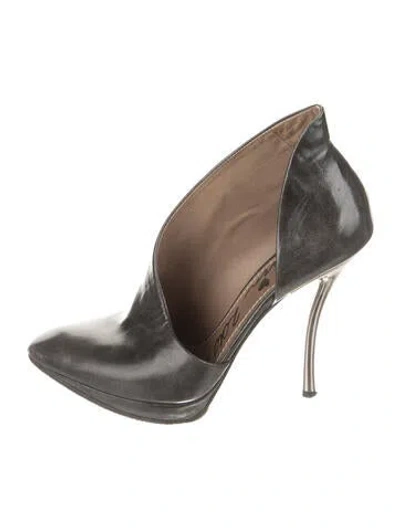 Pre-owned Lanvin Leather Pumps In Grey