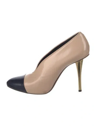 Pre-owned Lanvin Leather Pumps In Neutral