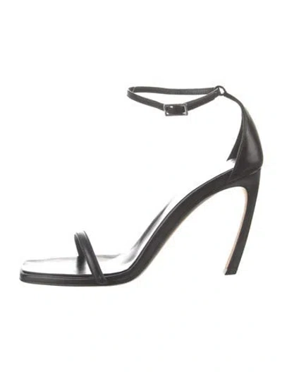 Pre-owned Lanvin Leather Sandals In Black