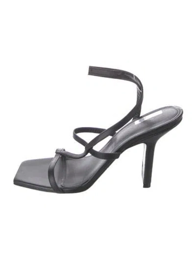 Pre-owned Lanvin Leather Sandals In Black