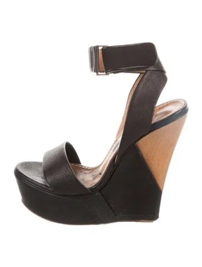 Pre-owned Lanvin Leather Slingback Pumps