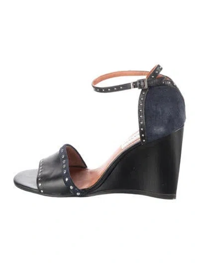 Pre-owned Lanvin Leather Studded Accents Pumps In Blue