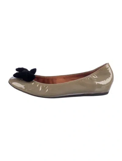Pre-owned Lanvin Patent Leather Ballet Flats In Gold