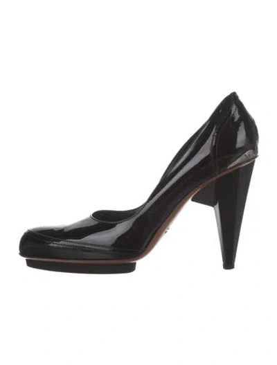 Pre-owned Lanvin Patent Leather Pumps In Black