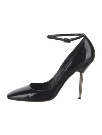 Pre-owned Lanvin Patent Leather Pumps In Black