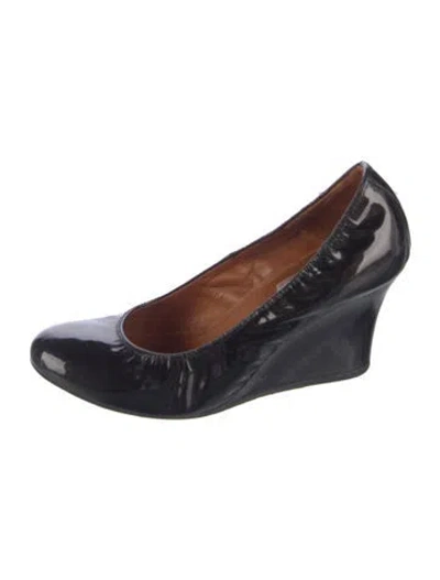 Pre-owned Lanvin Patent Leather Pumps In Brown