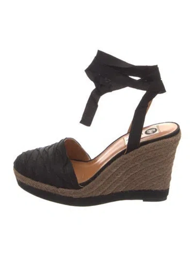 Pre-owned Lanvin Pumps In Black