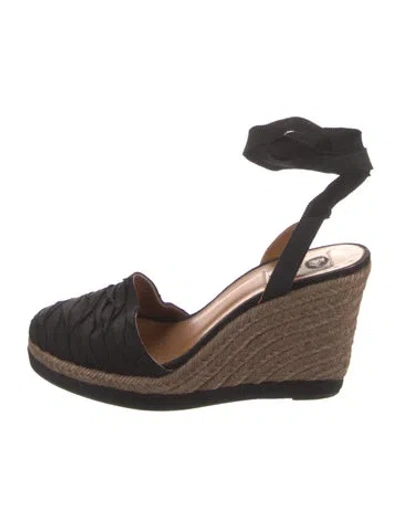 Pre-owned Lanvin Pumps In Black