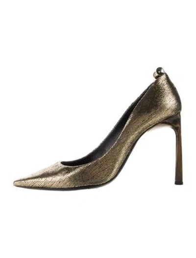 Pre-owned Lanvin Pumps In Gold