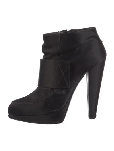 Pre-owned Lanvin Satin Boots In Black