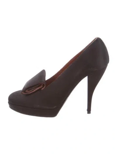 Pre-owned Lanvin Satin Embellished Pumps In Black