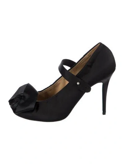 Pre-owned Lanvin Satin Pumps In Black