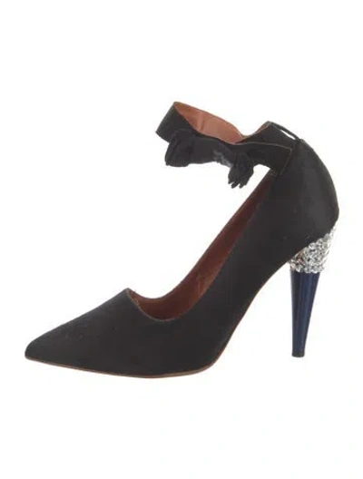 Pre-owned Lanvin Satin Pumps In Black