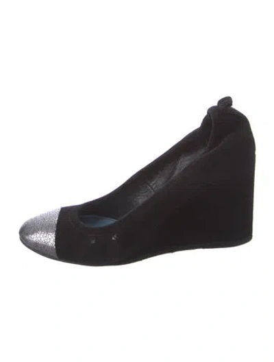 Pre-owned Lanvin Suede Pumps In Black