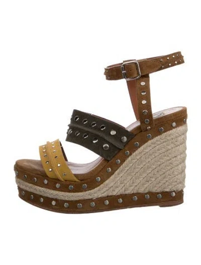 Pre-owned Lanvin Suede Studded Accents Sandals In Neutrals