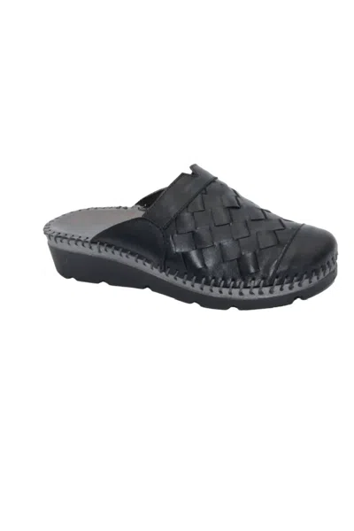 Laplume Women's Nikita Slide In Black