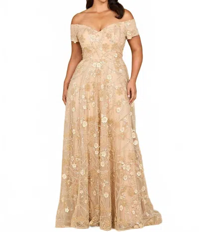 Lara Sweetheart Off Shoulder Dress In Taupe In Grey