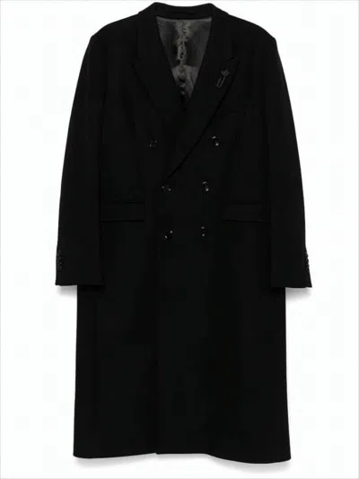LARDINI CLASSIC DOUBLE-BREASTED COAT WITH TAILORED SILHOUETTE