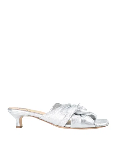 L'arianna Woman Sandals Silver Size 9 Soft Leather
