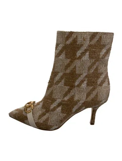 Pre-owned Larroude Canvas Houndstooth Print Boots In Neutrals