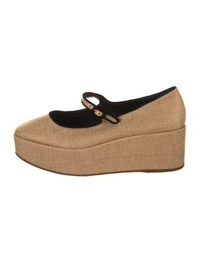 Pre-owned Larroude Canvas Pumps In Neutral
