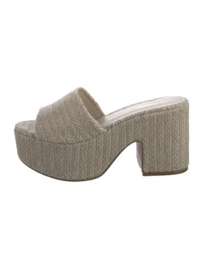 Pre-owned Larroude Espadrilles In Neutral