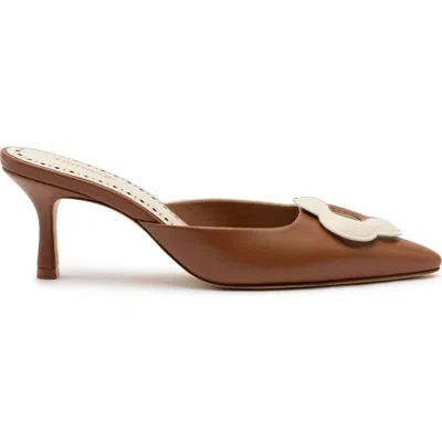Larroude Larroudé Flora Pump In Caramel