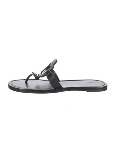 Pre-owned Larroude Leather Flip Flops In Black/white