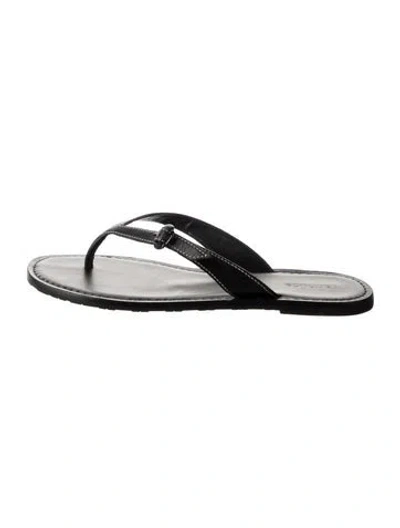 Pre-owned Larroude Leather Flip Flops In White