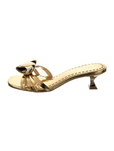 Pre-owned Larroude Leather Lasercut Accents Sandals