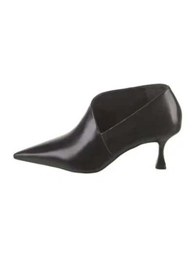 Pre-owned Larroude Leather Mules In Black
