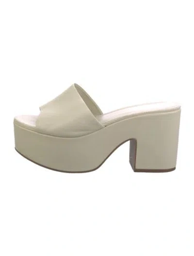 Pre-owned Larroude Leather Mules In Neutral