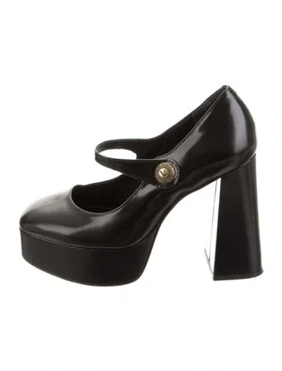 Pre-owned Larroude Leather Pumps In Black