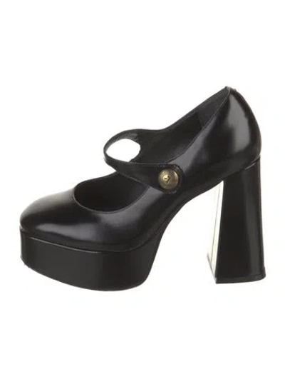 Pre-owned Larroude Leather Pumps In Black
