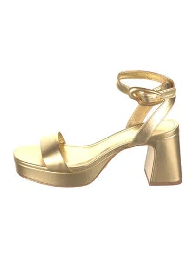 Pre-owned Larroude Leather Sandals