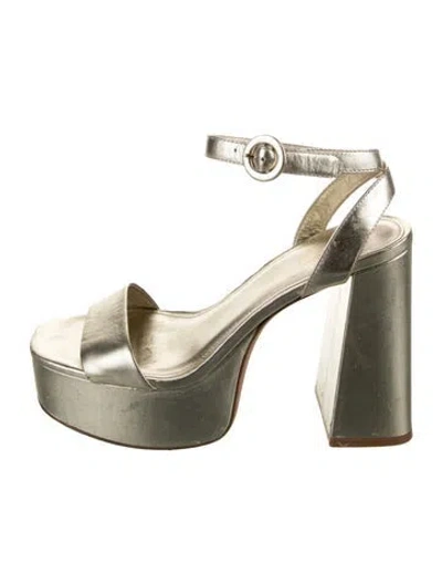 Pre-owned Larroude Leather Sandals In Gold