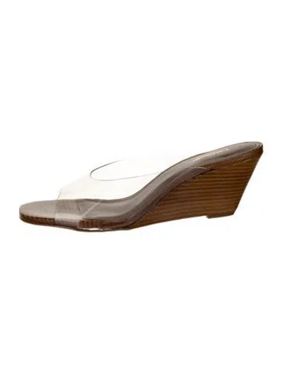 Pre-owned Larroude Leather Sandals In Gold