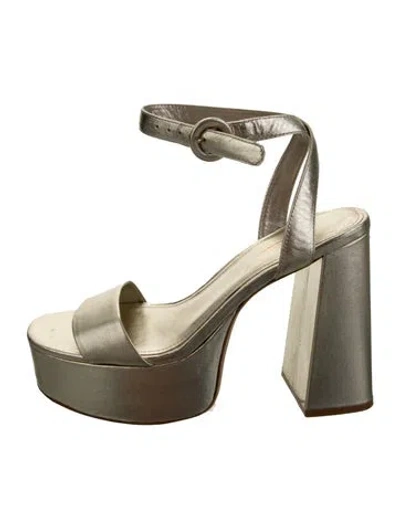 Pre-owned Larroude Leather Sandals In Gold/metallic