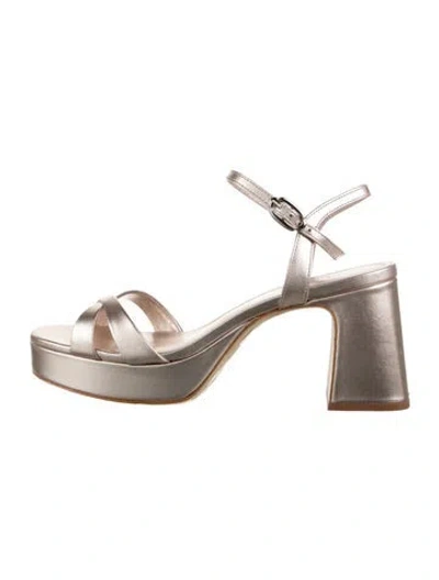 Pre-owned Larroude Leather Sandals In Metallic/neutrals