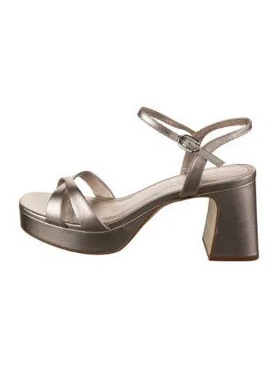 Pre-owned Larroude Leather Sandals In Metallic/pink