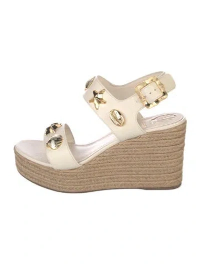 Pre-owned Larroude Leather Sandals In Neutral