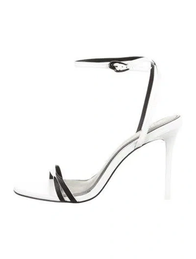 Pre-owned Larroude Leather Sandals In White