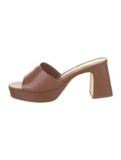 Pre-owned Larroude Leather Slides In Brown